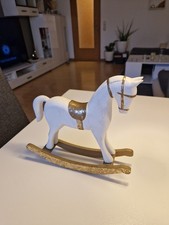 Dekoratives Schaukelpferd aus Holz
