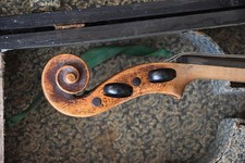 Alte Geige 4/4 mit geschnitzem