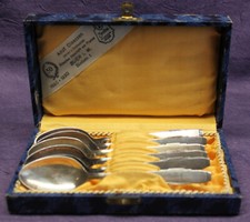 6x Löffel in Schachtel 1920