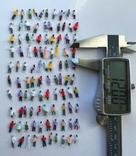 100 Figuren Personen Spur N 1:150 stehend bemalt Eisenbahn Modellbau Konvolut