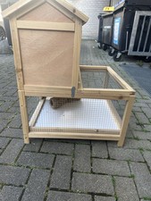 Dies ist eine Falle für Tauben, Falken, flugfähige Vögel und sogar für Mäuse.