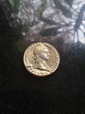 Massive Bronze-Sesterze des