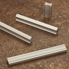 Möbelgriff STOCKHOLM BA 32 -