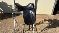 Dressage Saddle 17.5 Passier