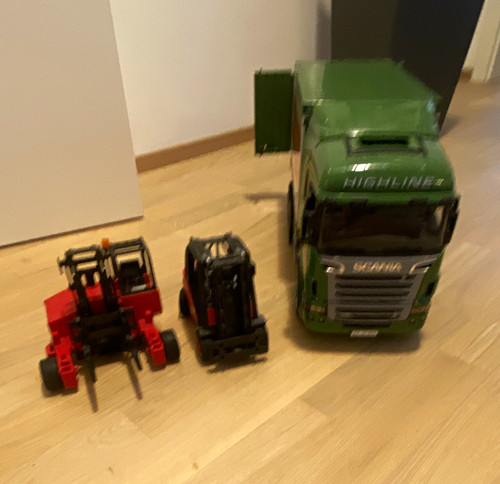 Grüner spielzeug lkw - grüner, spielzeug-lkw