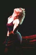PAT BENATAR in concert 'Live