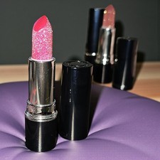 Oriflame THE ONE Ultimativer Glitter Lippenstift Farbe The Red Gem Cremig