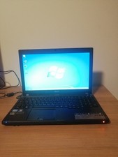 Acer Travelmate 8573TG – Funktioniert, Kein Ladegerät, Schwacher Akku