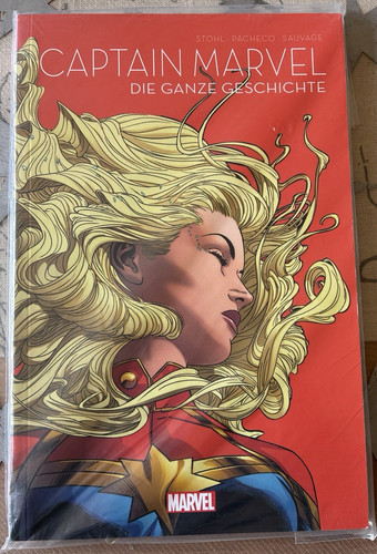 Captain marvel graphic novel - captain,