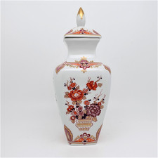 Dekorative Wallendorf Vase Deckelvase handbemalt Blumendekor mit Goldstaffage