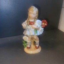 Porzellan Mädchen mit Blumen