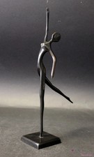 Bodrul Khalique Figur