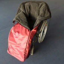 Rollstuhl Schlupfsack Rollstuhlsack extrawarm gefüttert Größe Senior  Farbe rot