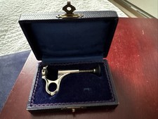 Altes Werkzeug OHRLOCHSTECHER NEO ULMIA DEPOSE. DRGM mit Schachtel Ca. 1900