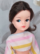 PEDIGREE 1980er BRÜNETTE