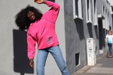 Vintage Sweatshirt Gr.S Damen Sweater Oversize Pullover Pink Logo Cartoon Print 