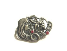 Jugendstil: Silberbrosche