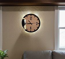 Wanduhr 3D "Woodpecker" mit LED Hintergrundbeleuchtung Personalisierbar 27,5cm