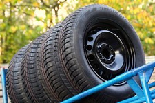 Citroen Berlingo C4 Peugeot Partner Winterräder 215/55 Winter BRIDGESTONE Reifen