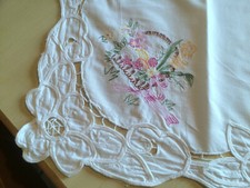 bestickte Tischdecke 80 x 80