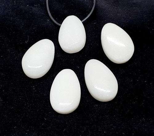Weisse jade trommelstein - ,