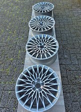 4x Original Audi Alufelgen 18“ 8Jx18 8v0601025 bg ae