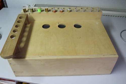 Fliegenbindetisch - ,