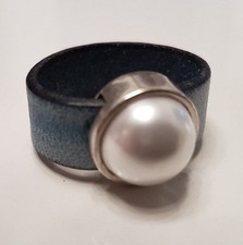 Lederring mit Ringperle in
