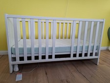 gepflegtes Kinder-Gitterbett