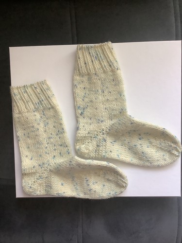 Handgestrickte socken - handgestrickte,