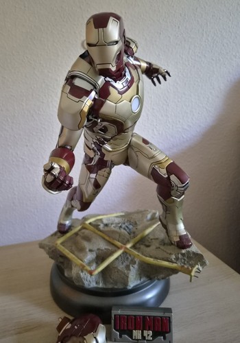 Sideshow iron man - sideshow,