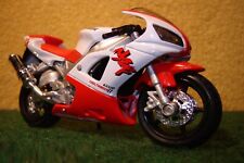 1:18 Yamaha YZF-R1 Weiss MAISTO 00207