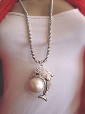 Damen Hals Kette lang Modekette Modeschmuck Strass Delphin Delfin XL Perle Bling