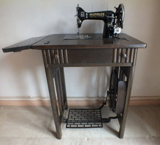 Schwingschiffchen-Nähmaschine „MUNDLOS" - ORIGINAL VICTORIA Modell 88G