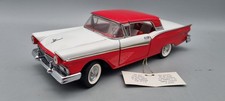 Modellautos 1:24 Franklin Mint Ford Skyliner 1957 rot-weiß