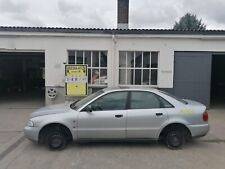 Schlachtfest Audi A4 B5 1,6 Bj.1995  Ausschnitt vom Einstieg Nr.148/22