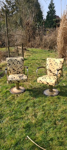 Friseurstuhl antik - ,