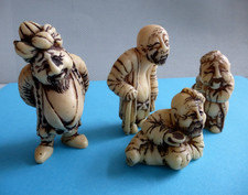 4 alte kleine Netsuke Figuren