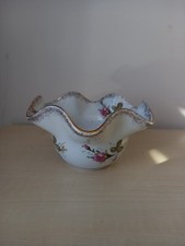 CHODZIEZ - schöne Porzellan Schale - Rosen - geschwungene Ränder, Servierschale