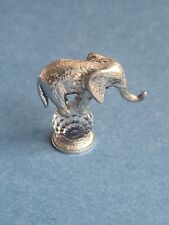 Figur Miniatur Elefant Auf Glaskugel zinn? Aufsteller Zirkus Elefant