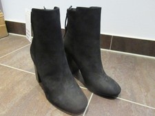 1 Paar neue, schwarze