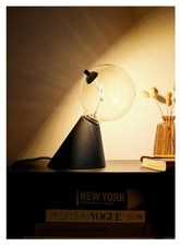 Tischlampe Satellite mit 360°