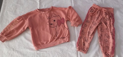 Sweatshirt und jogginghose - sweatshirt,