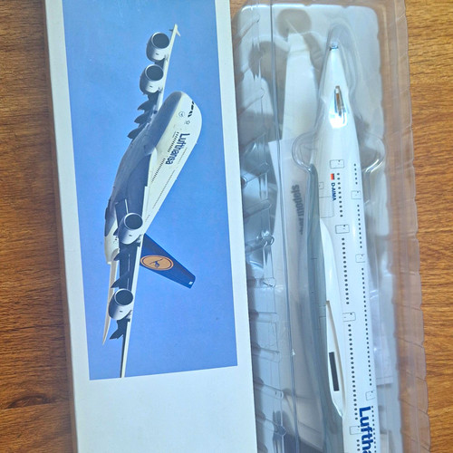 Lufthansa airbus a380 - lufthansa,