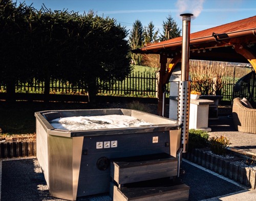 Jacuzzi whirpool hottub san - whirpool,