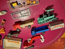 Baufahrzeuge u.Figuren