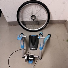 Rollentrainer Tacxs Satori mit Traingsreifen u. Steckachse (Schnellspanner)