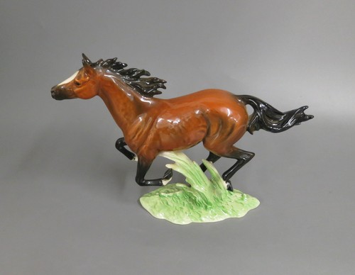 Galoppierendes pferd goebel - pferd,