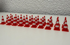 30x Leitkegel Pylonen 1:24