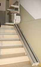 Treppen Lift Seniorenlift Treppenaufzug Treppenlift Aufzug Sitzlift Fahrstuhl